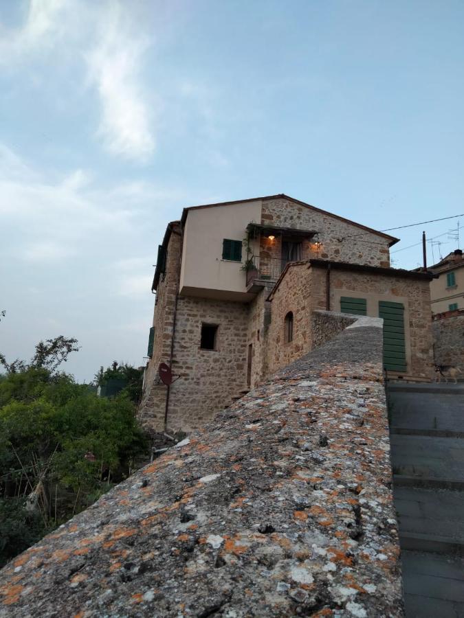 Casa Vacanze "Nonna Vela" Petroio Екстер'єр фото