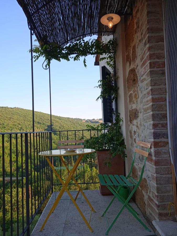 Casa Vacanze "Nonna Vela" Petroio Екстер'єр фото