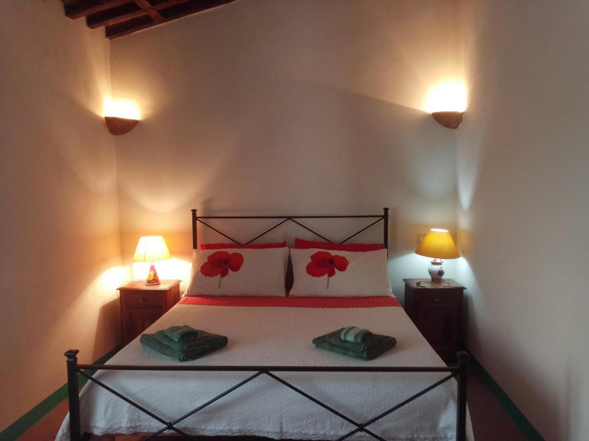 Casa Vacanze "Nonna Vela" Petroio Екстер'єр фото