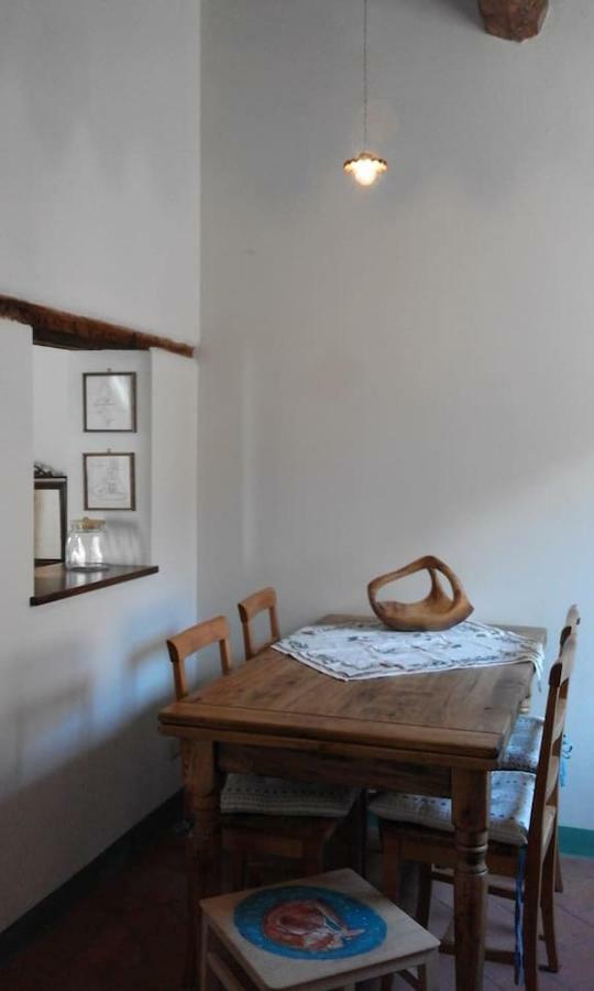 Casa Vacanze "Nonna Vela" Petroio Екстер'єр фото