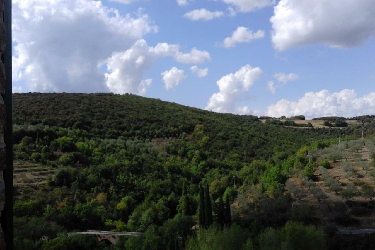 Casa Vacanze "Nonna Vela" Petroio Екстер'єр фото