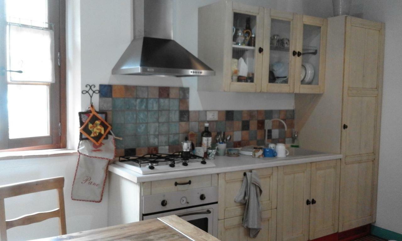 Casa Vacanze "Nonna Vela" Petroio Екстер'єр фото