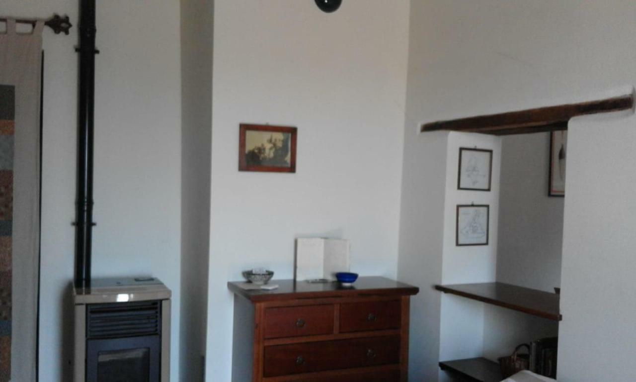 Casa Vacanze "Nonna Vela" Petroio Екстер'єр фото
